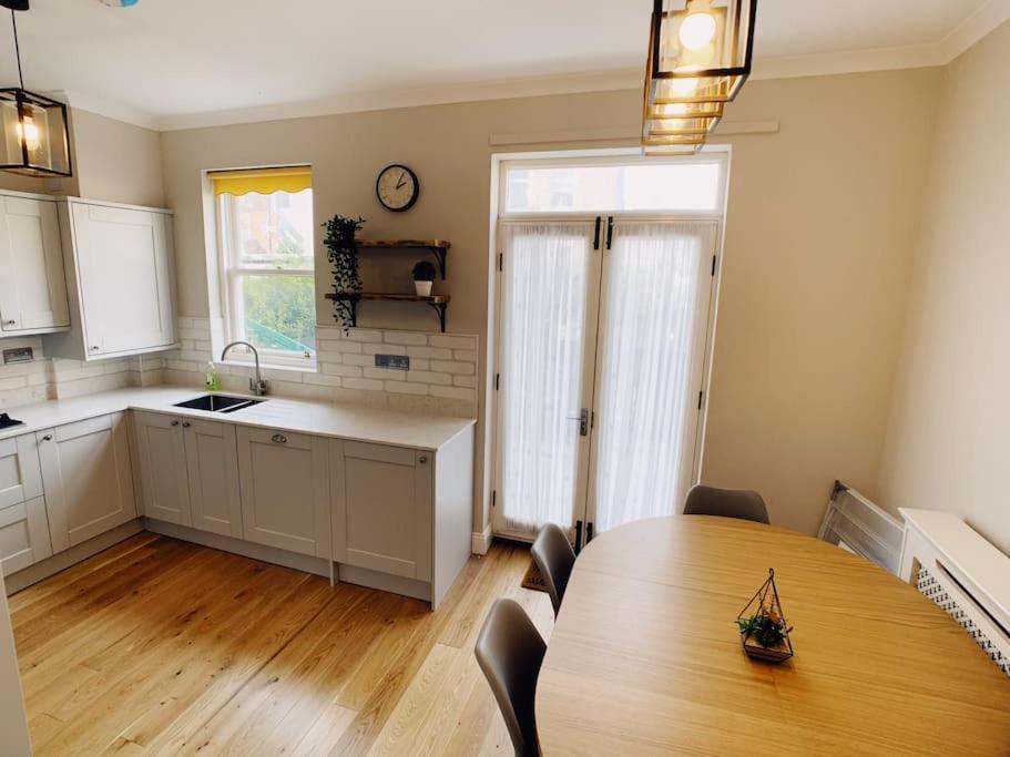 Tynemouth Seaside 3 Bed House Close To Beach/Bars/Restaurants - Parking Space Included Villa Buitenkant foto